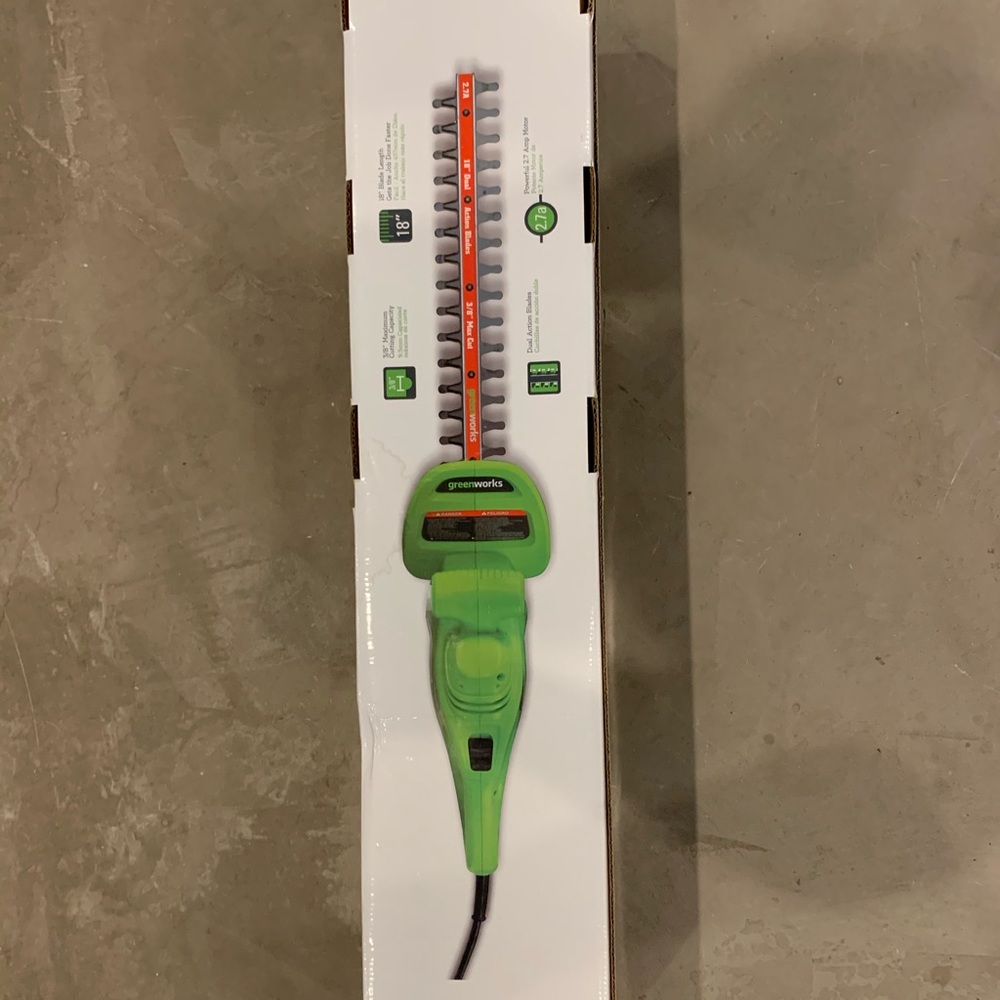 Greenworks Electric Hedge Trimmer - Picture 1 of 8
